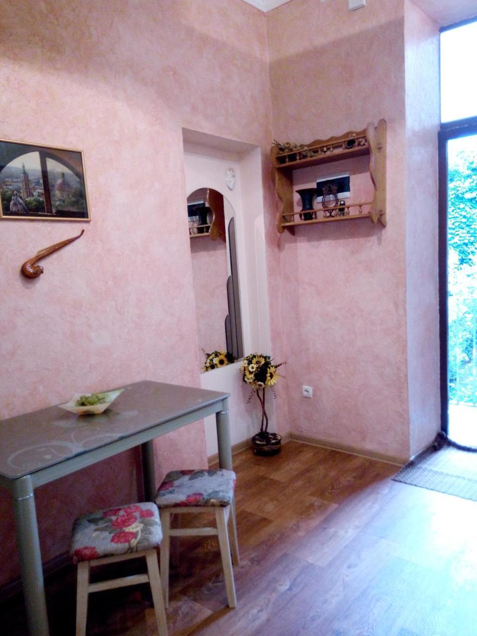Flat On Sheptytskykh Leilighet Lviv Eksteriør bilde